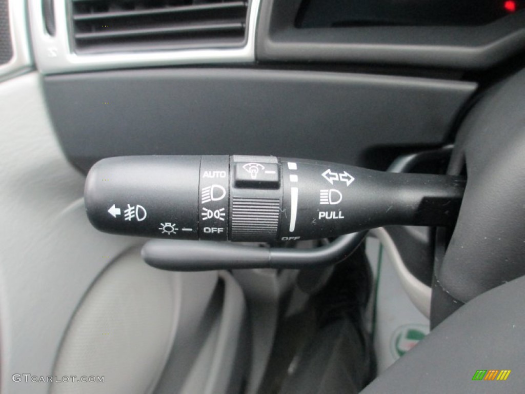 2007 Chrysler Pacifica Touring AWD Controls Photo #77745578
