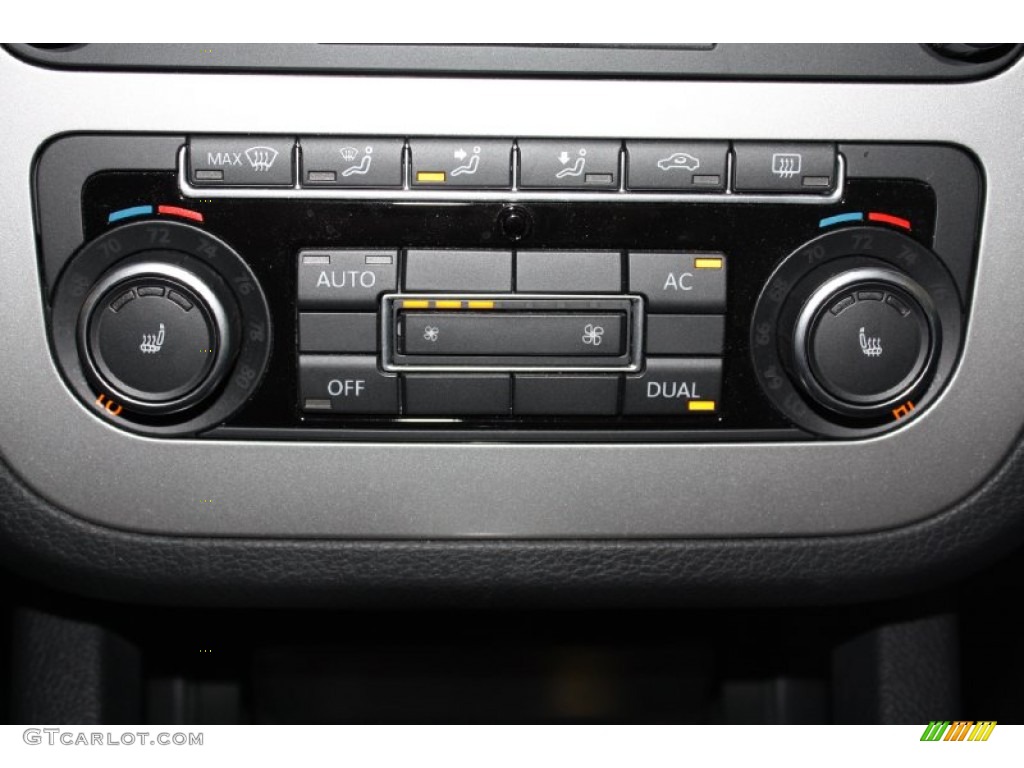 2012 Volkswagen Eos Komfort Controls Photo #77745733