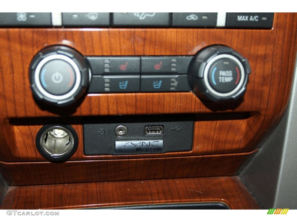 2010 F150 Lariat SuperCrew - Oxford White / Tan photo #34