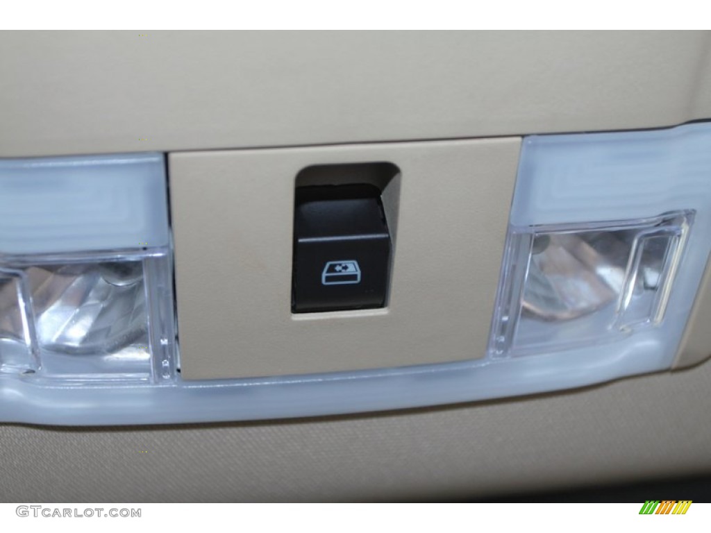 2010 F150 Lariat SuperCrew - Oxford White / Tan photo #43