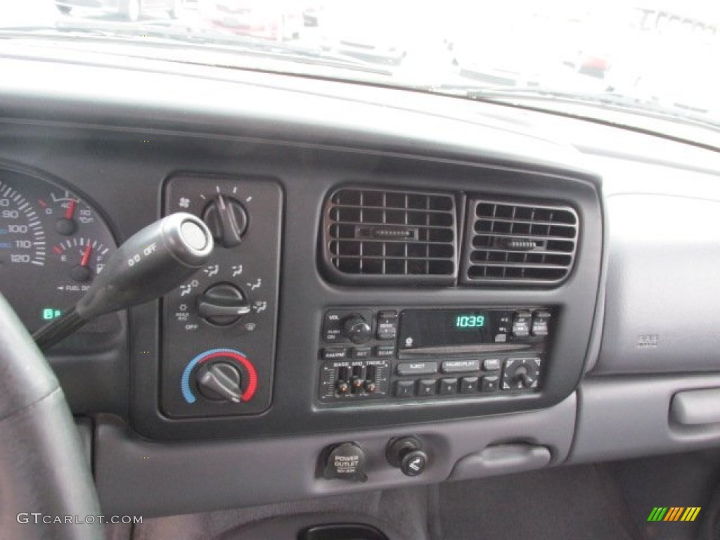 2000 Dodge Dakota SLT Crew Cab 4x4 Controls Photo #77746713