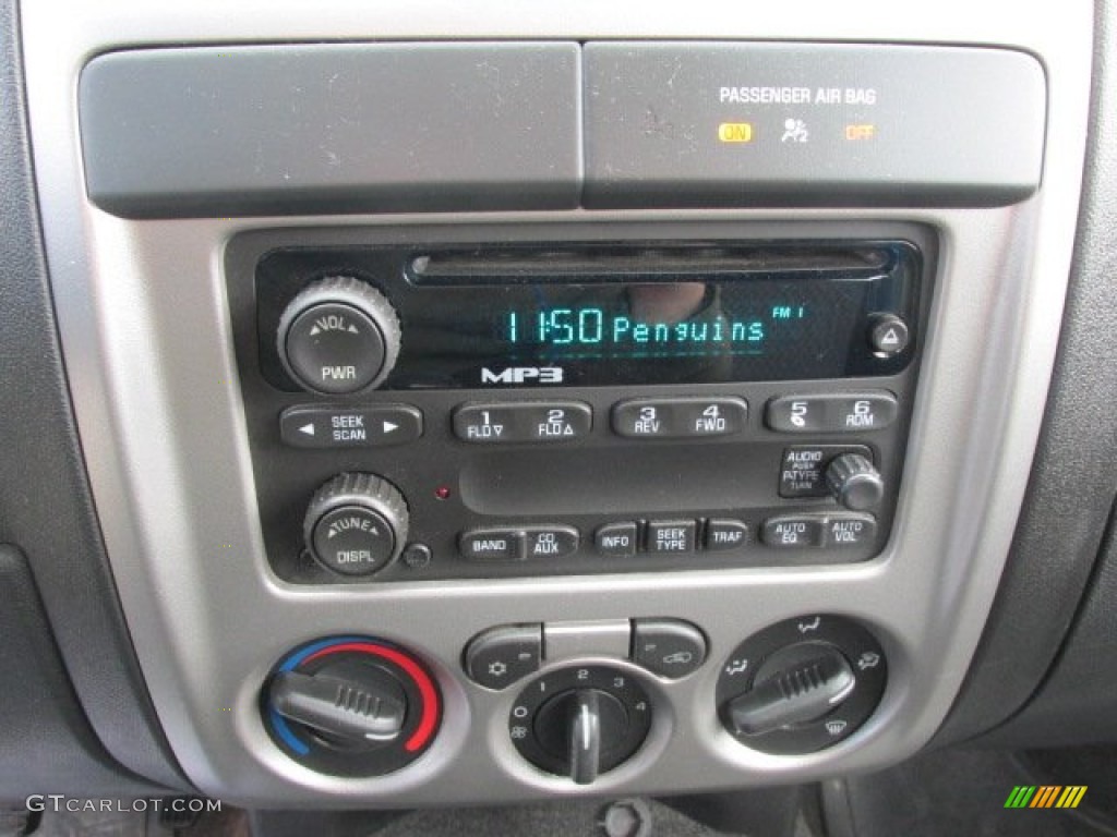 2007 Chevrolet Colorado LT Extended Cab Controls Photo #77747940