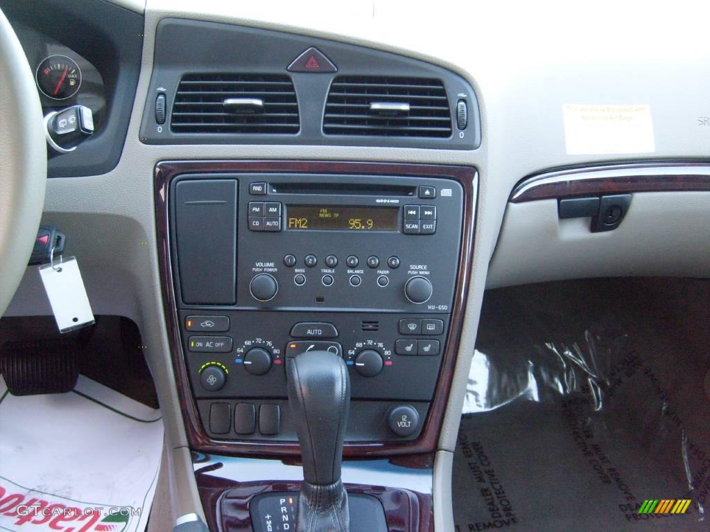 2007 V70 2.5T - Willow Green Metallic / Taupe/Light Taupe photo #22