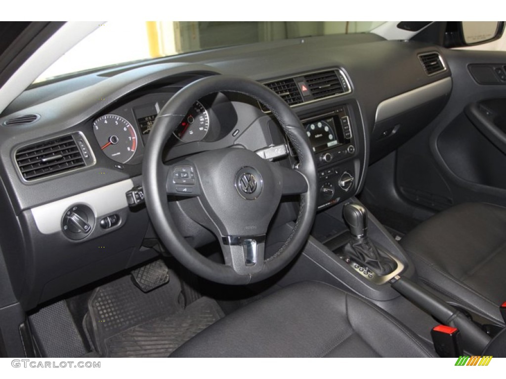 Titan Black Interior 2012 Volkswagen Jetta SEL Sedan Photo #77749851