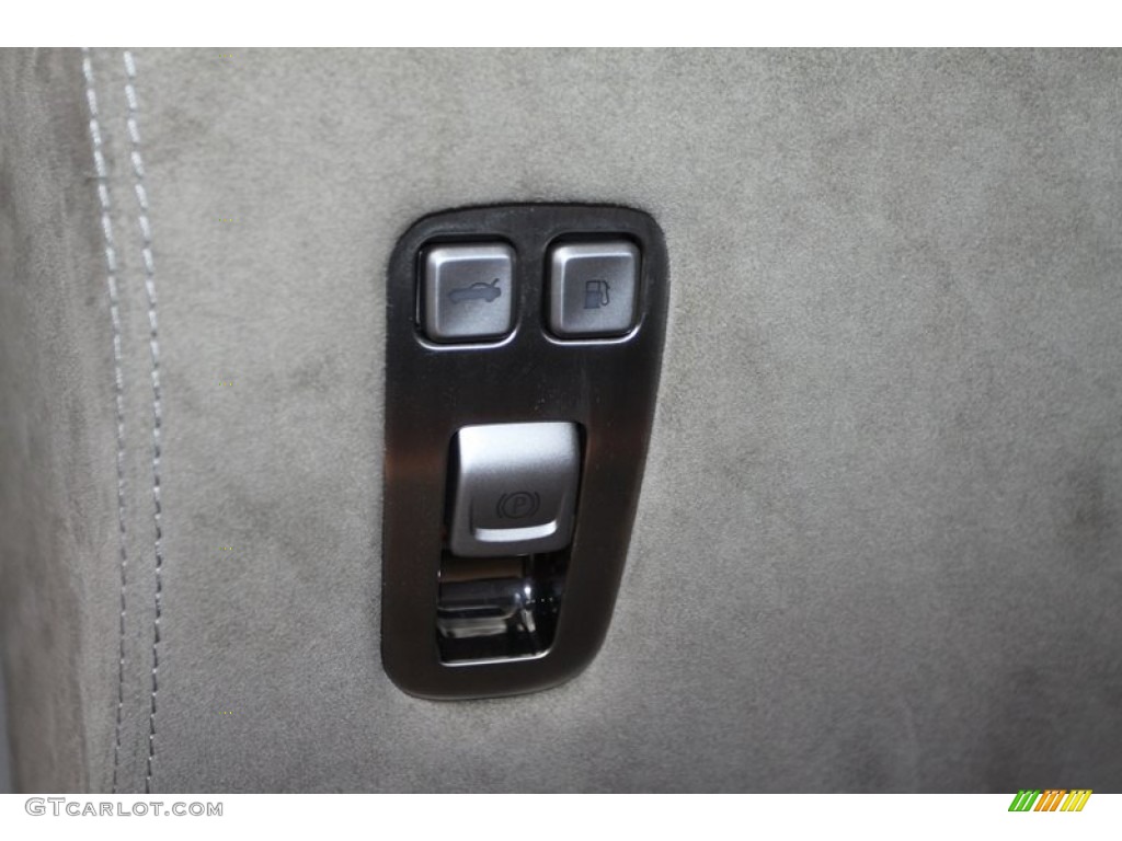 2012 Fisker Karma EcoChic Controls Photo #77751449