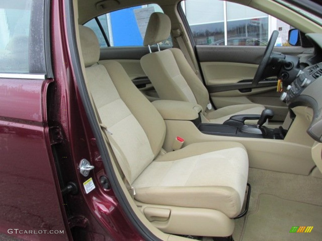 2010 Honda Accord LX Sedan Front Seat Photos