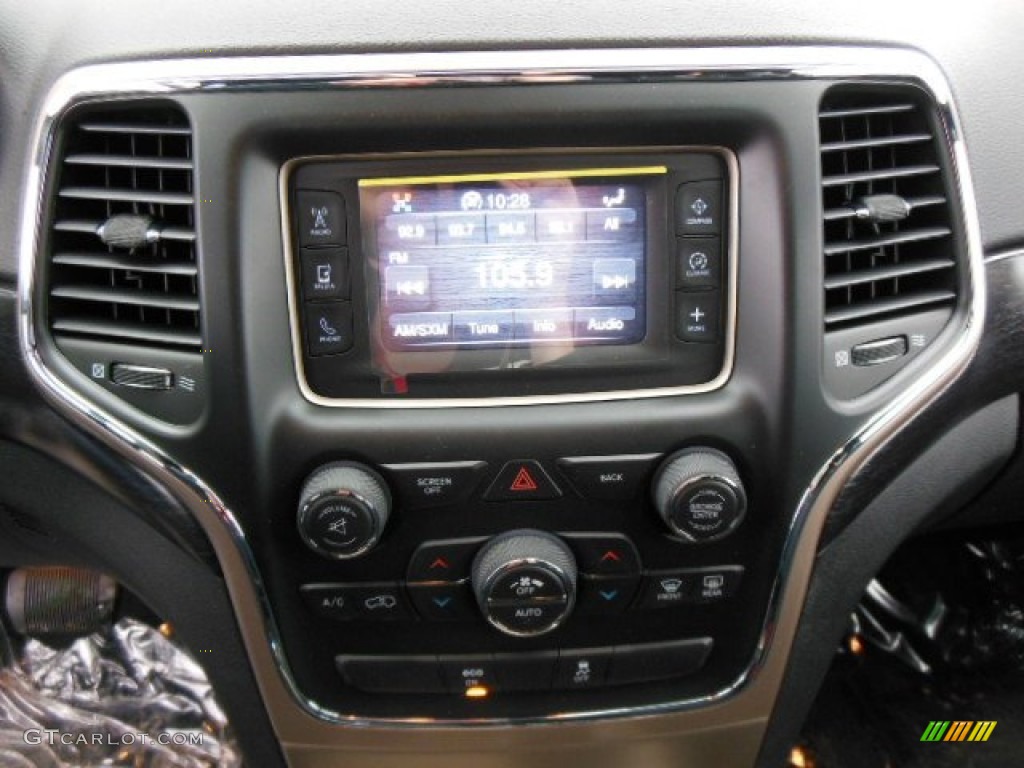 2014 Jeep Grand Cherokee Laredo 4x4 Controls Photo #77752653