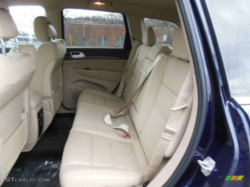 2014 Jeep Grand Cherokee Laredo 4x4 Rear Seat Photo #77752954