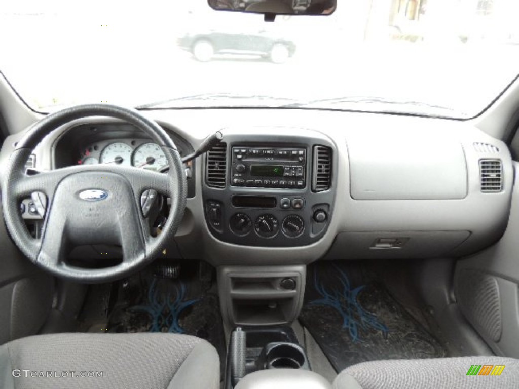 2002 Ford Escape XLT V6 4WD Medium Graphite Dashboard Photo #77754480