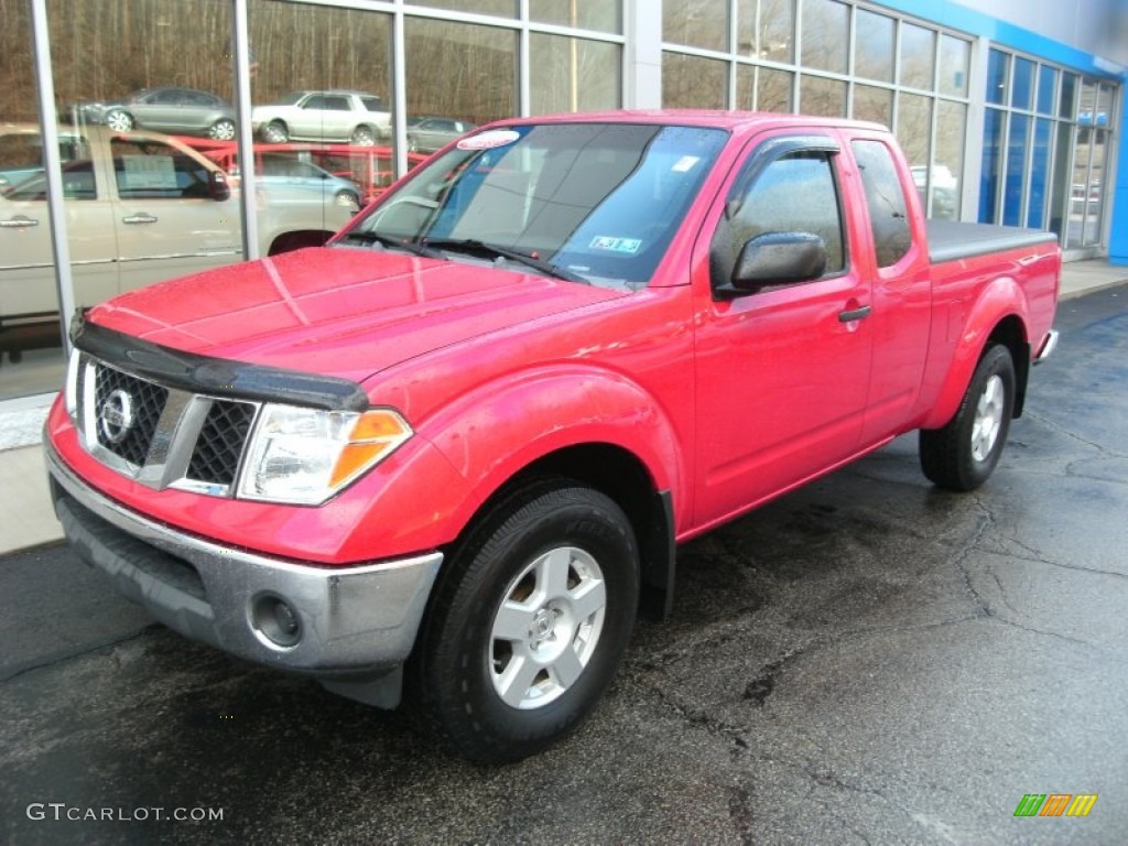 2006 Frontier SE King Cab 4x4 - Red Alert / Graphite photo #1