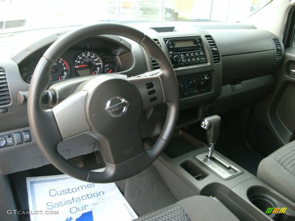 Graphite Interior 2006 Nissan Frontier SE King Cab 4x4 Photo #77754609