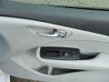 Bright White - Dart SXT Photo No. 9