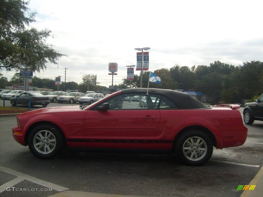 2006 Mustang V6 Premium Convertible - Torch Red / Light Graphite photo #6