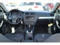 Black Uni - Jetta SE Sedan Photo No. 5