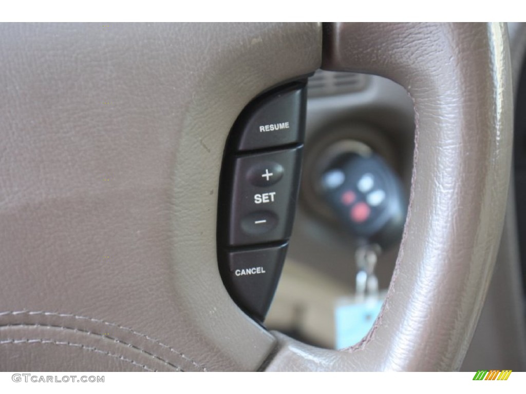 2005 Jaguar S-Type 4.2 Controls Photo #77756871