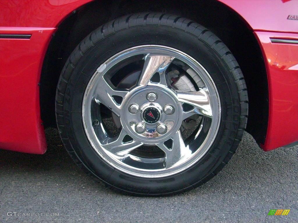 2004 Grand Am GT Sedan - Victory Red / Dark Pewter photo #5