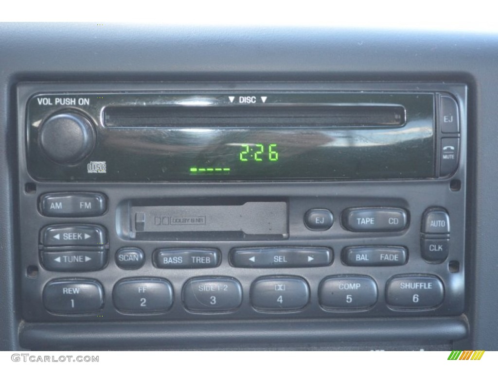 2004 Ford F250 Super Duty XLT SuperCab Audio System Photo #77760120