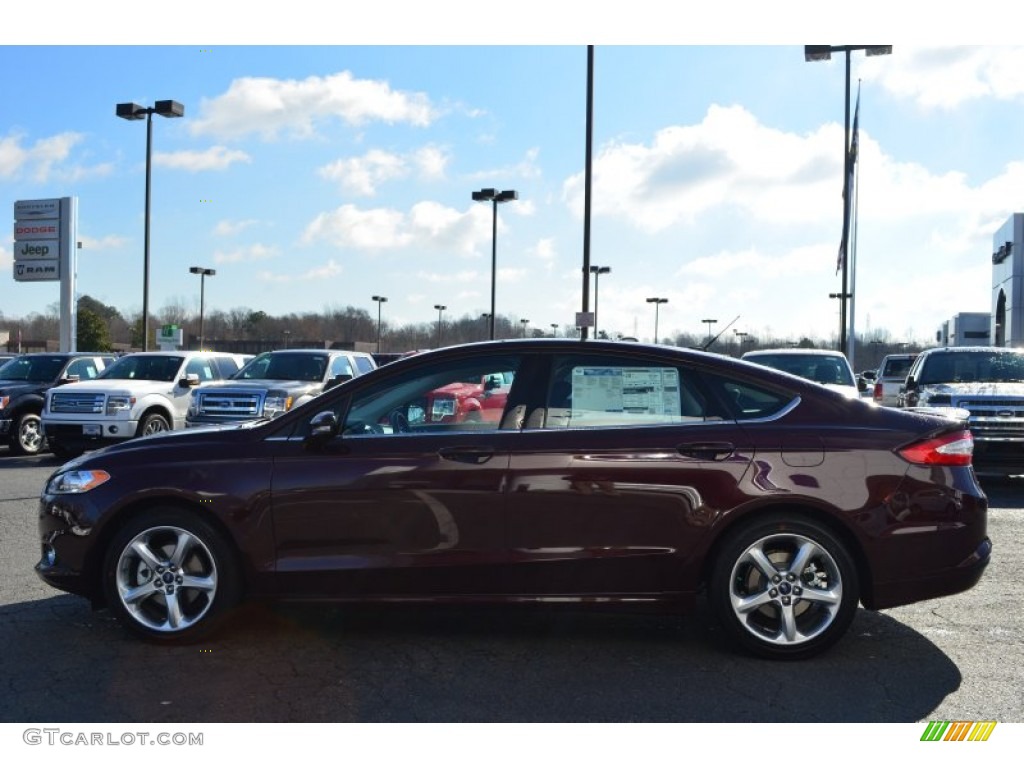 2013 Fusion SE 1.6 EcoBoost - Bordeaux Reserve Red Metallic / SE Appearance Package Charcoal Black/Red Stitching photo #5