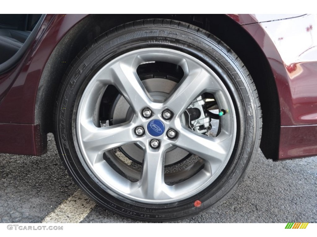 2013 Fusion SE 1.6 EcoBoost - Bordeaux Reserve Red Metallic / SE Appearance Package Charcoal Black/Red Stitching photo #20