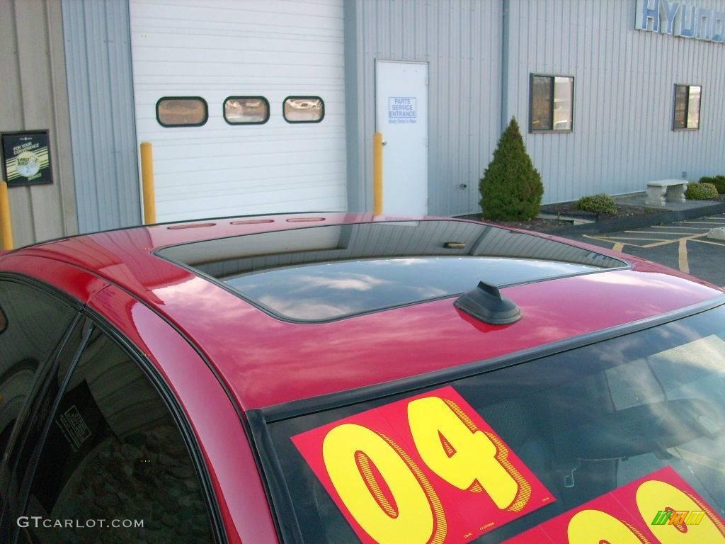 2004 Grand Am GT Sedan - Victory Red / Dark Pewter photo #25