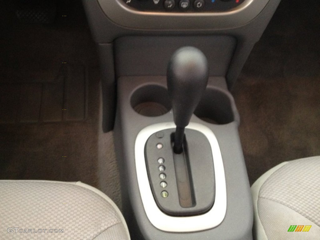 2004 ION 2 Sedan - Storm Grey / Grey photo #9