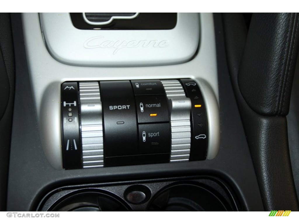 2008 Porsche Cayenne GTS Controls Photo #77763683
