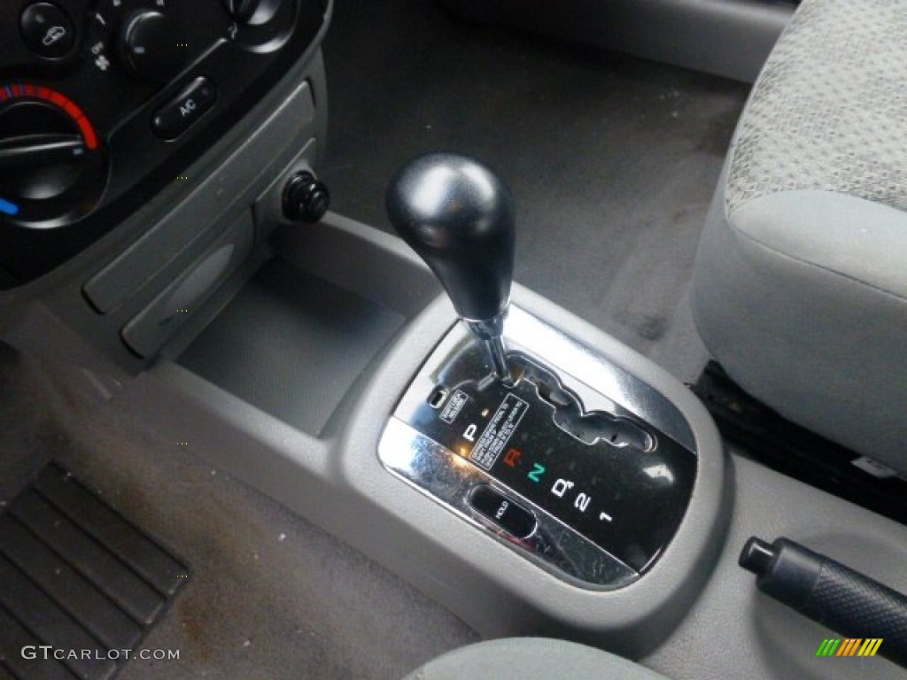 2005 Chevrolet Aveo LS Sedan Transmission Photos