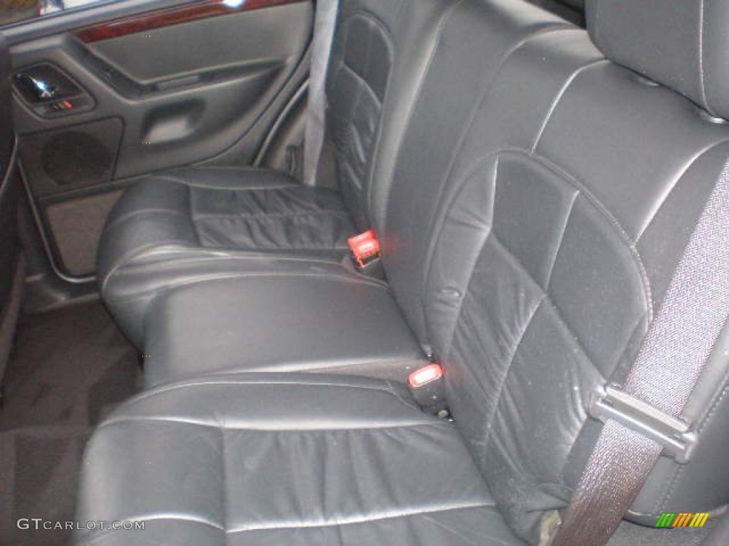 2002 Jeep Grand Cherokee Limited 4x4 Rear Seat Photo #77766317