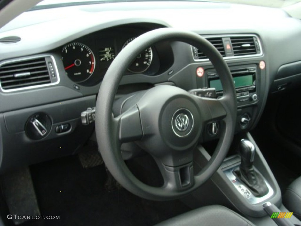 2012 Volkswagen Jetta SE Sedan Titan Black Steering Wheel Photo #77767973