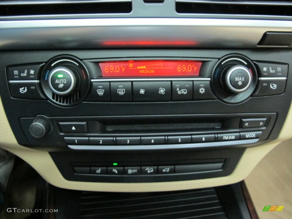 2010 BMW X5 xDrive35d Controls Photo #77768703