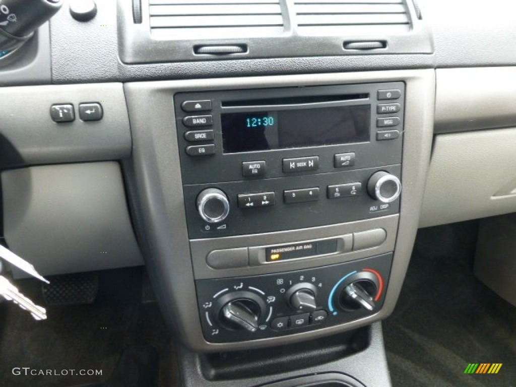 2006 Chevrolet Cobalt LS Coupe Controls Photo #77771117