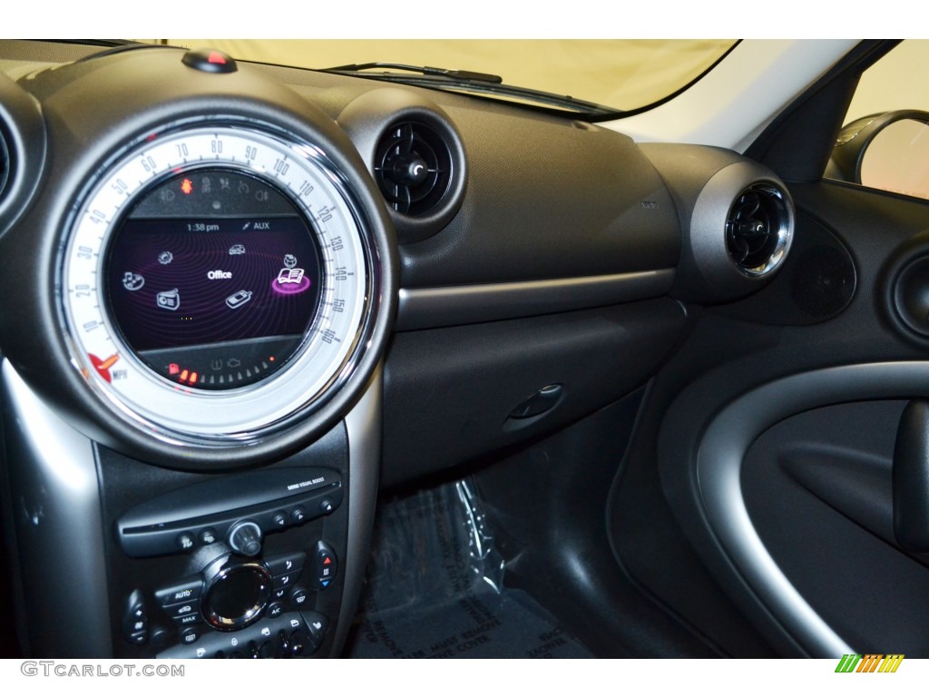 2012 Cooper Countryman - Light Coffee / Light Tobacco Leather/Cloth photo #23