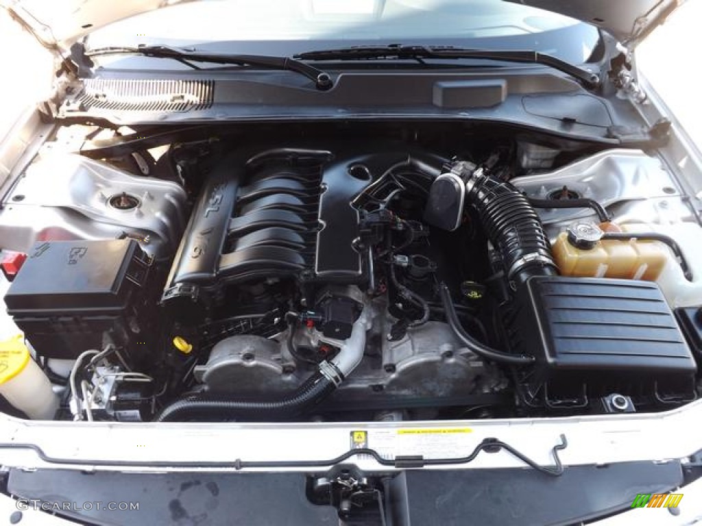 2008 Dodge Charger SXT Engine Photos