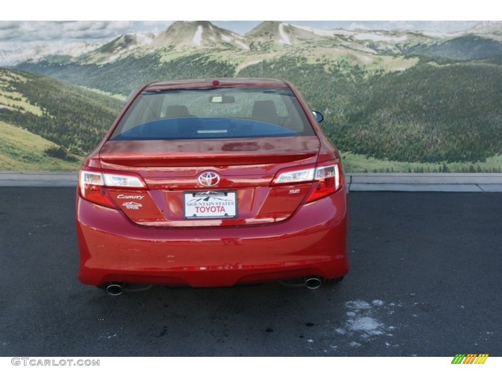 2013 Camry SE V6 - Barcelona Red Metallic / Black photo #4