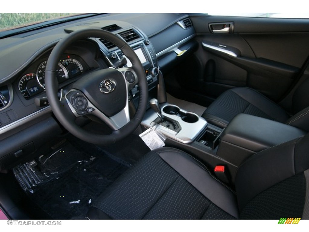 2013 Camry SE V6 - Barcelona Red Metallic / Black photo #5