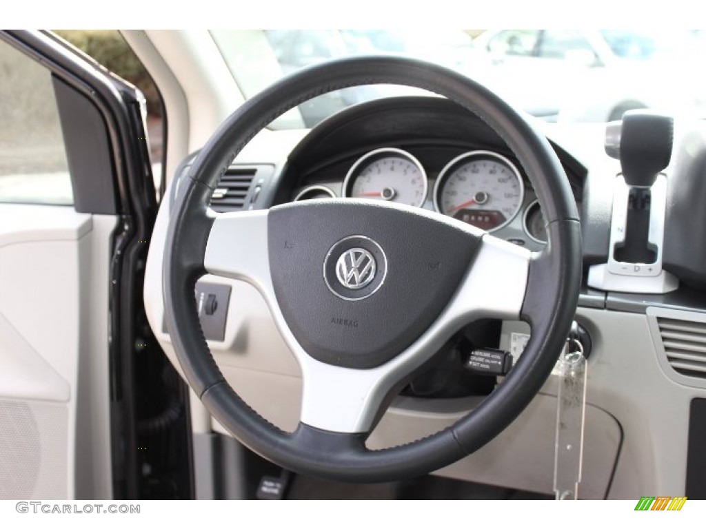 2009 Volkswagen Routan SE Steering Wheel Photos