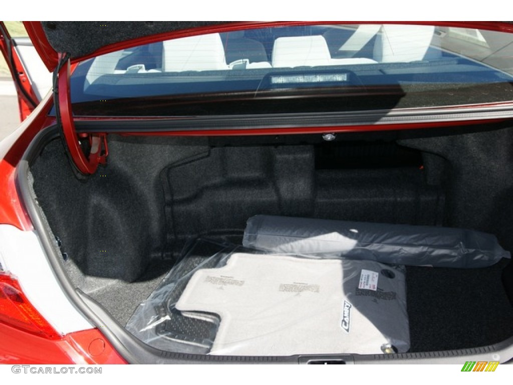 2013 Camry Hybrid XLE - Barcelona Red Metallic / Light Gray photo #8