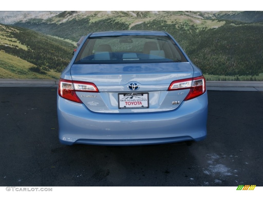 2013 Camry Hybrid LE - Clearwater Blue Metallic / Light Gray photo #4