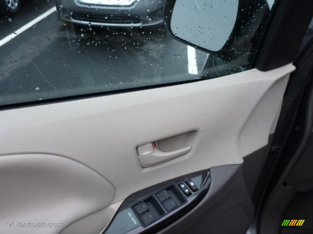 2011 Sienna LE - Cypress Green Pearl / Bisque photo #15