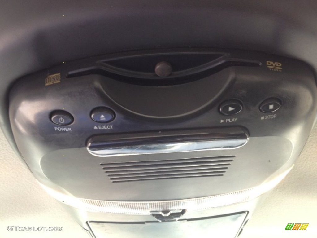 2004 Mazda Tribute ES V6 4WD Entertainment System Photos