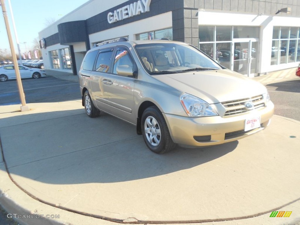 2008 Sedona LX - Sunset Gold Metallic / Beige photo #3