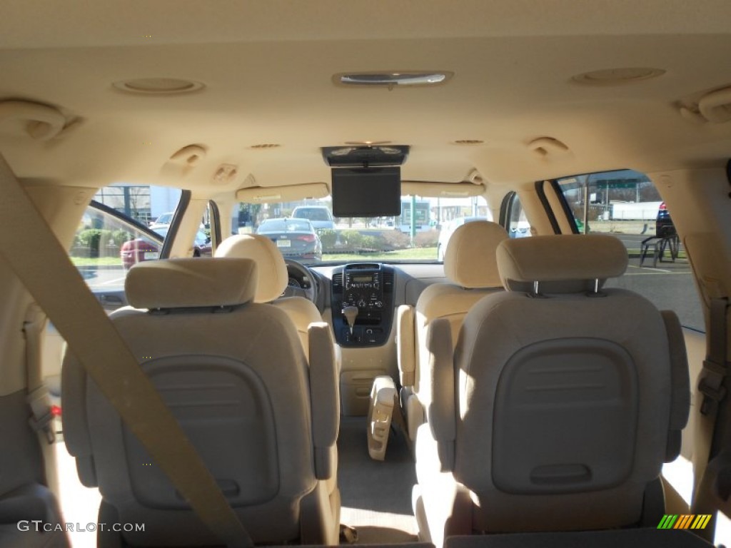 2008 Sedona LX - Sunset Gold Metallic / Beige photo #10