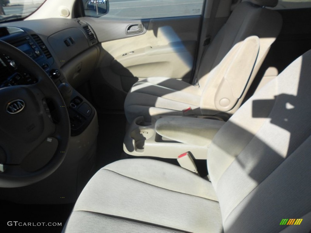 2008 Sedona LX - Sunset Gold Metallic / Beige photo #12