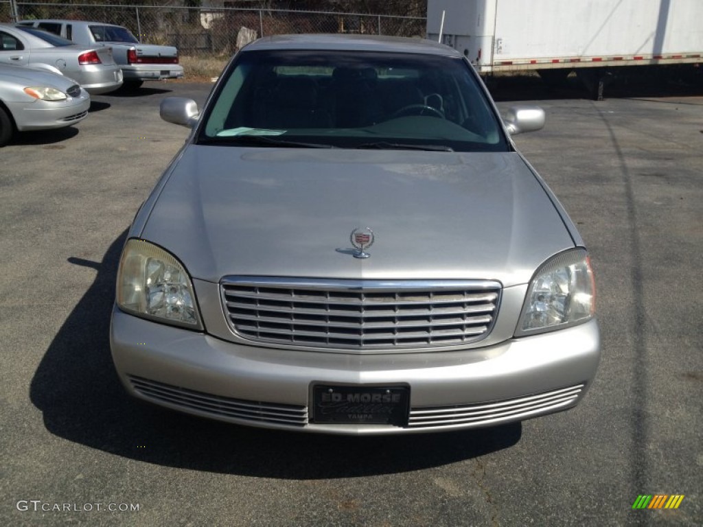 2005 DeVille Sedan - Light Platinum / Dark Gray photo #1