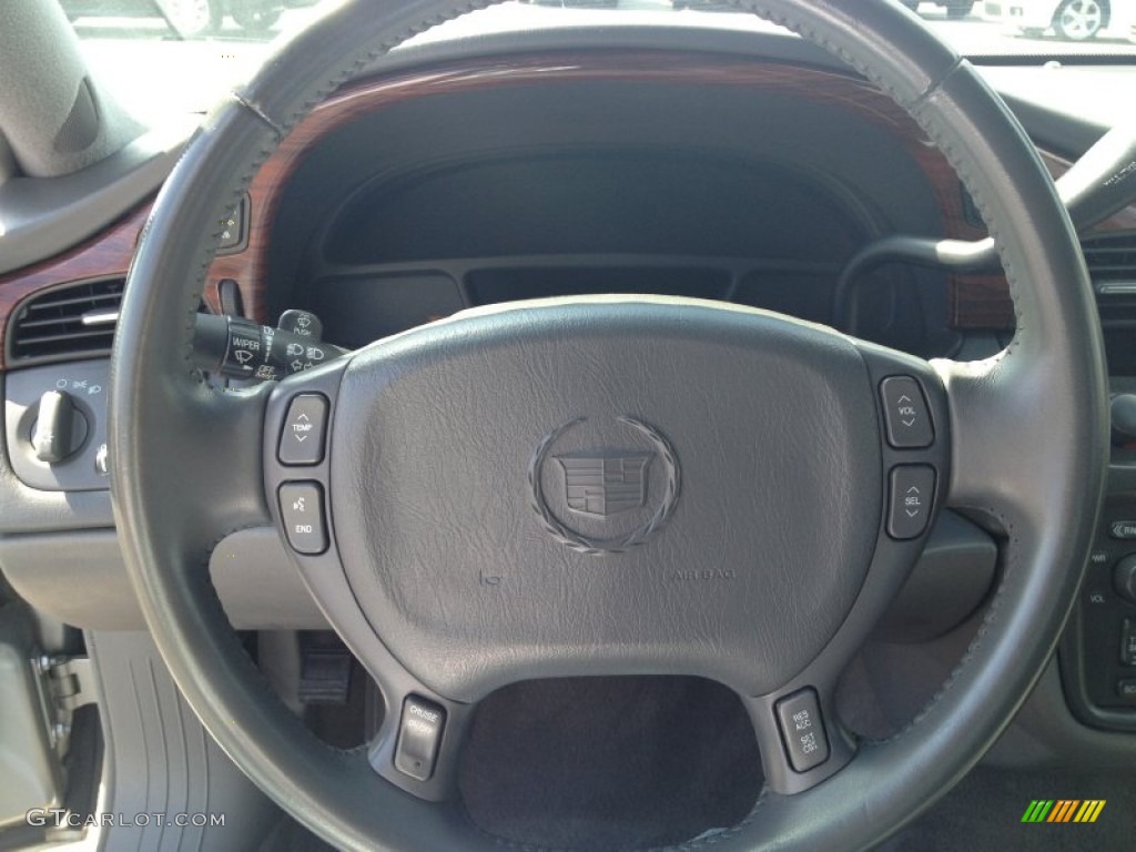 2005 DeVille Sedan - Light Platinum / Dark Gray photo #26