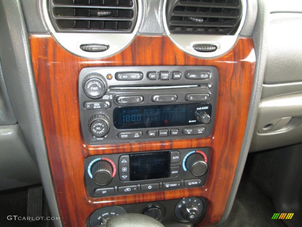 2004 GMC Envoy XL SLT 4x4 Controls Photo #77784159
