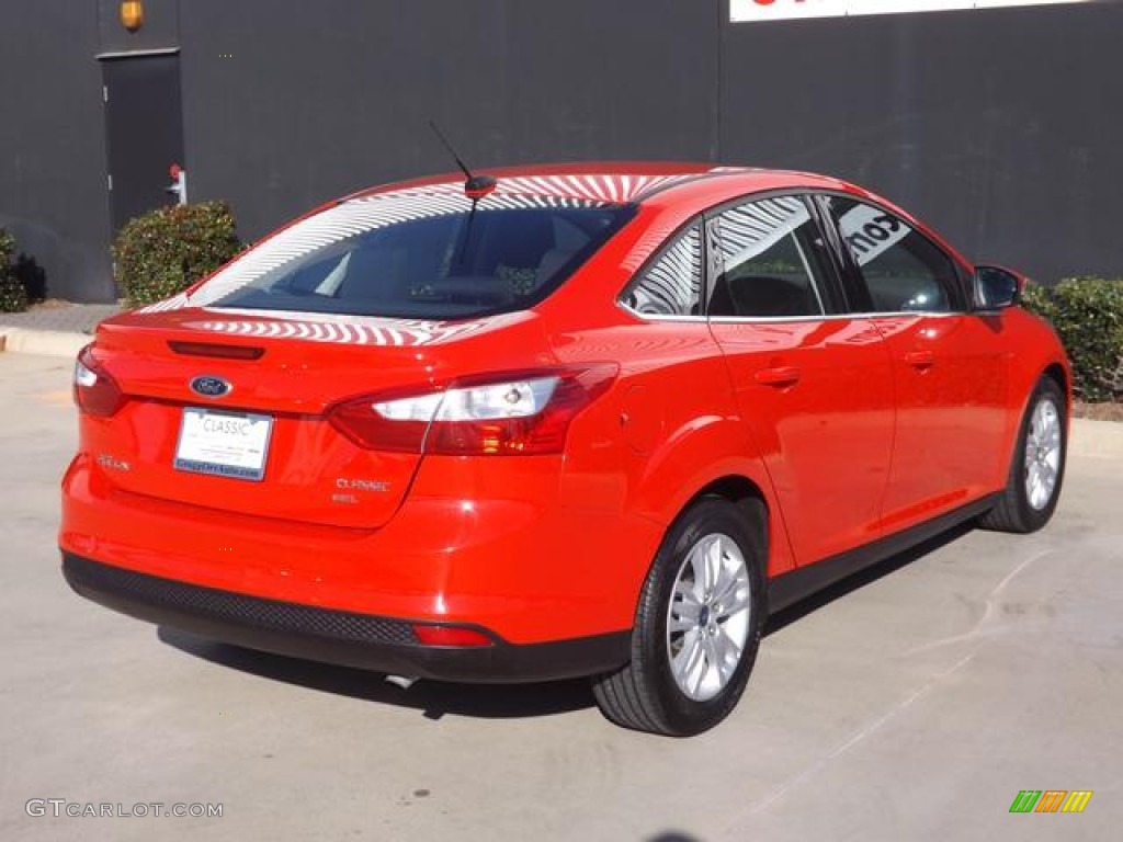 2012 Focus SEL Sedan - Race Red / Charcoal Black photo #7