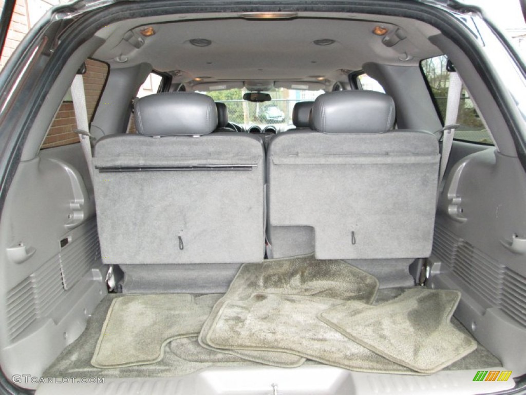 2004 GMC Envoy XL SLT 4x4 Trunk Photo #77784284