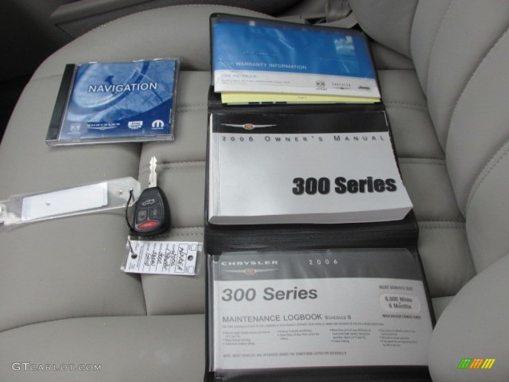 2006 Chrysler 300 C HEMI Books/Manuals Photos