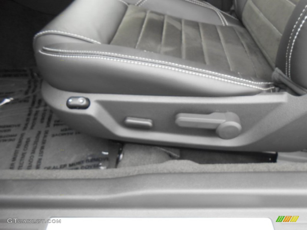 2014 Ford Mustang GT/CS California Special Coupe Controls Photo #77786590